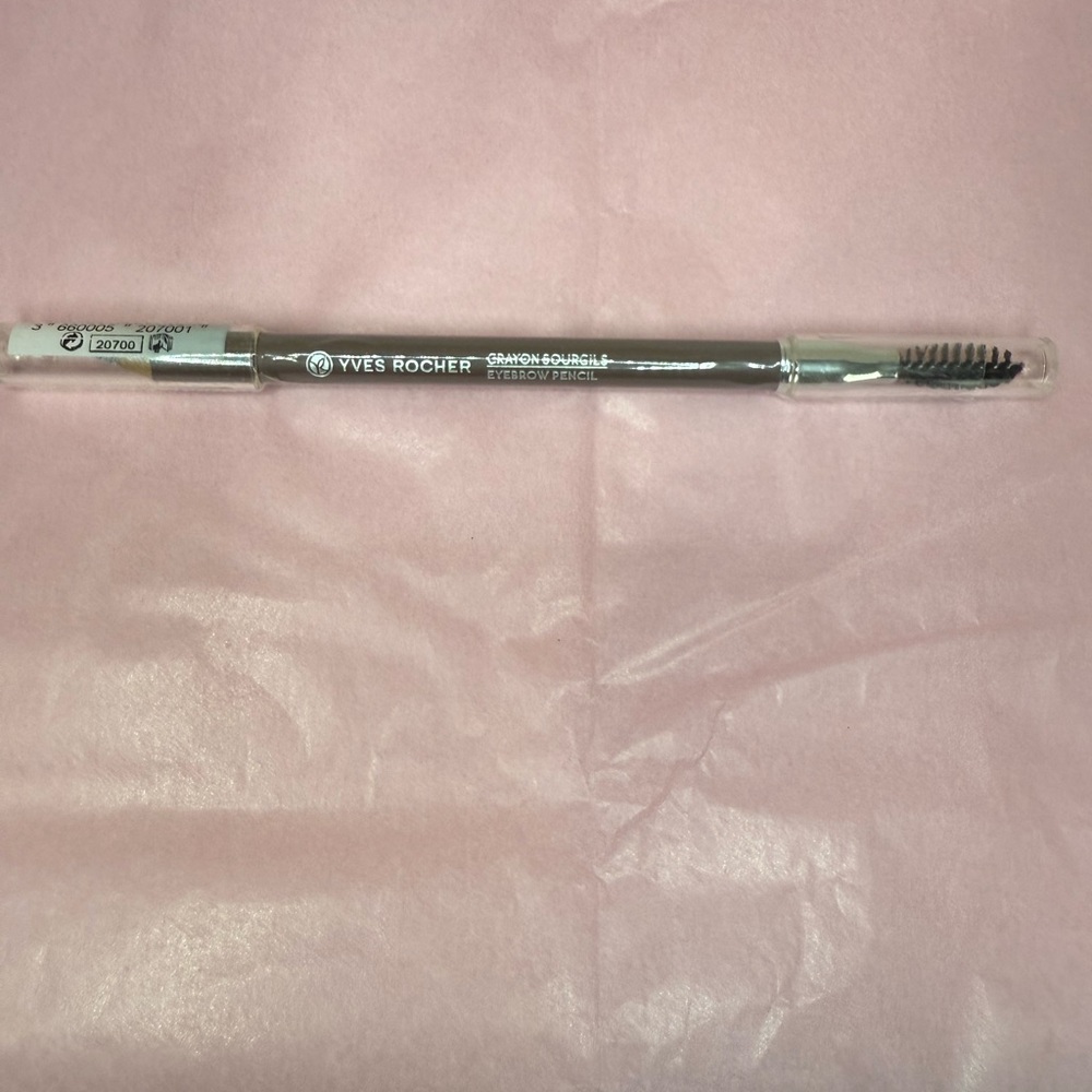 New in Package Yves Rocher Eyebrow Pencil with an Attached Brush in Dark Brown